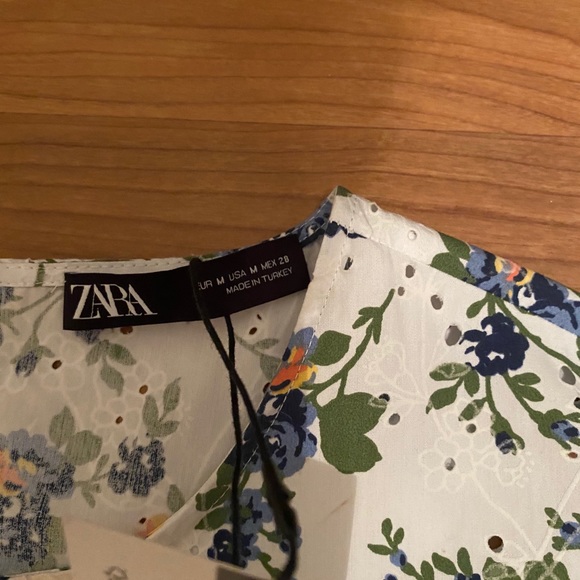 Womens dress - Picture 3 of 5